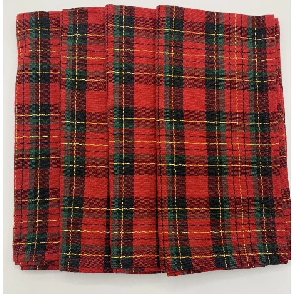 4 Pier One Red Tartan Plaid Christmas Napkins 22
